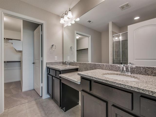 Building Photo - 7608 Parade Dr
