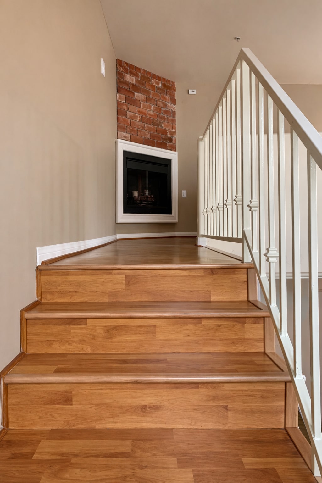 Building Photo - 7037 La Tijera Blvd