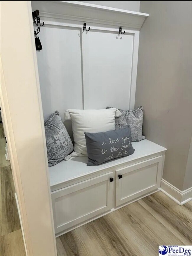 Building Photo - 4008 W Eagle St