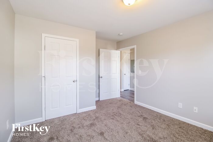 Building Photo - 136 Fir Dr