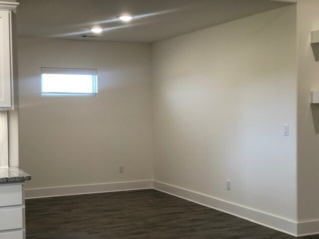 Building Photo - 200 Palm St