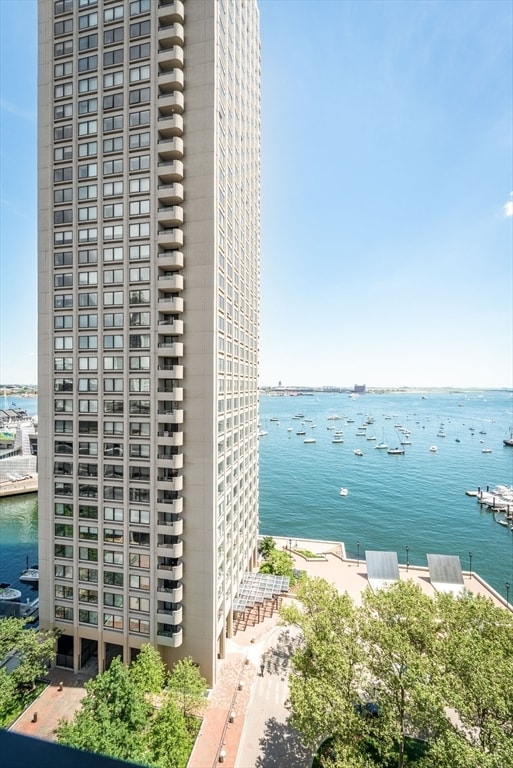 Building Photo - 85 E India Row