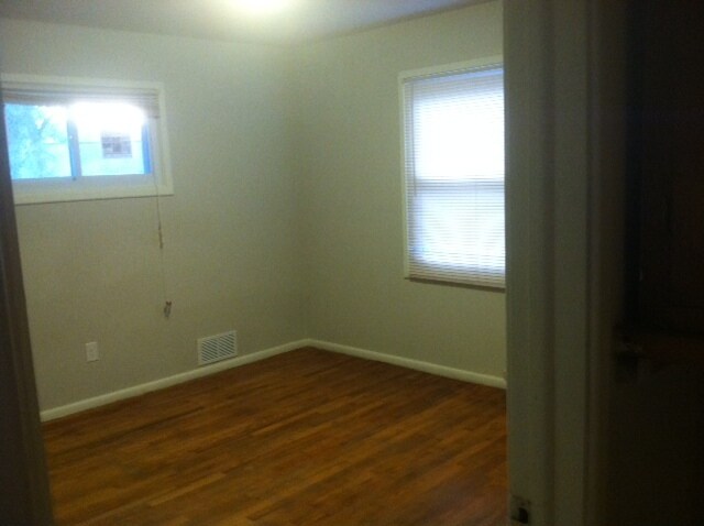 Building Photo - 517 Calvin Ln