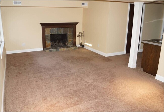 Building Photo - Spectacular Water View of Puget Sound and Mount Rainier