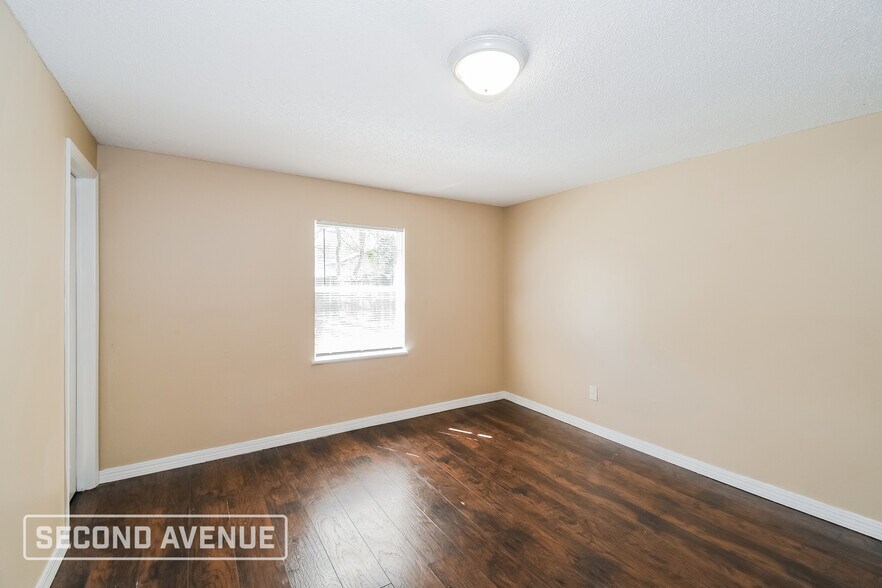 Building Photo - 10966 Whitly Ct