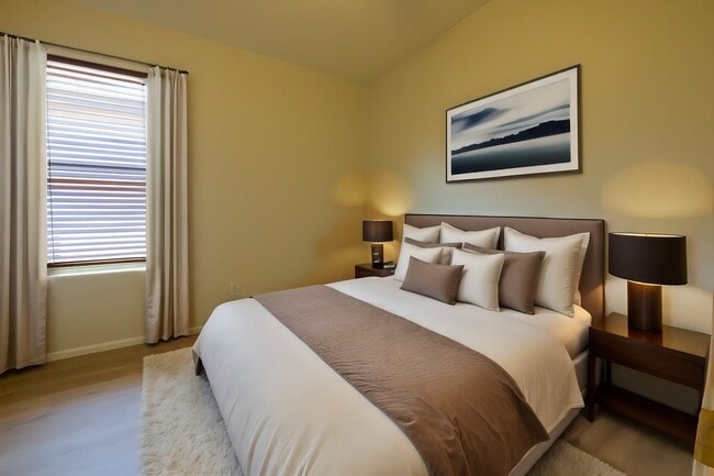 Building Photo - Spacious North Phoenix Home