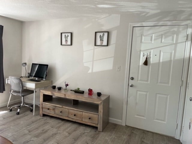 Building Photo - 10 Walden Dr