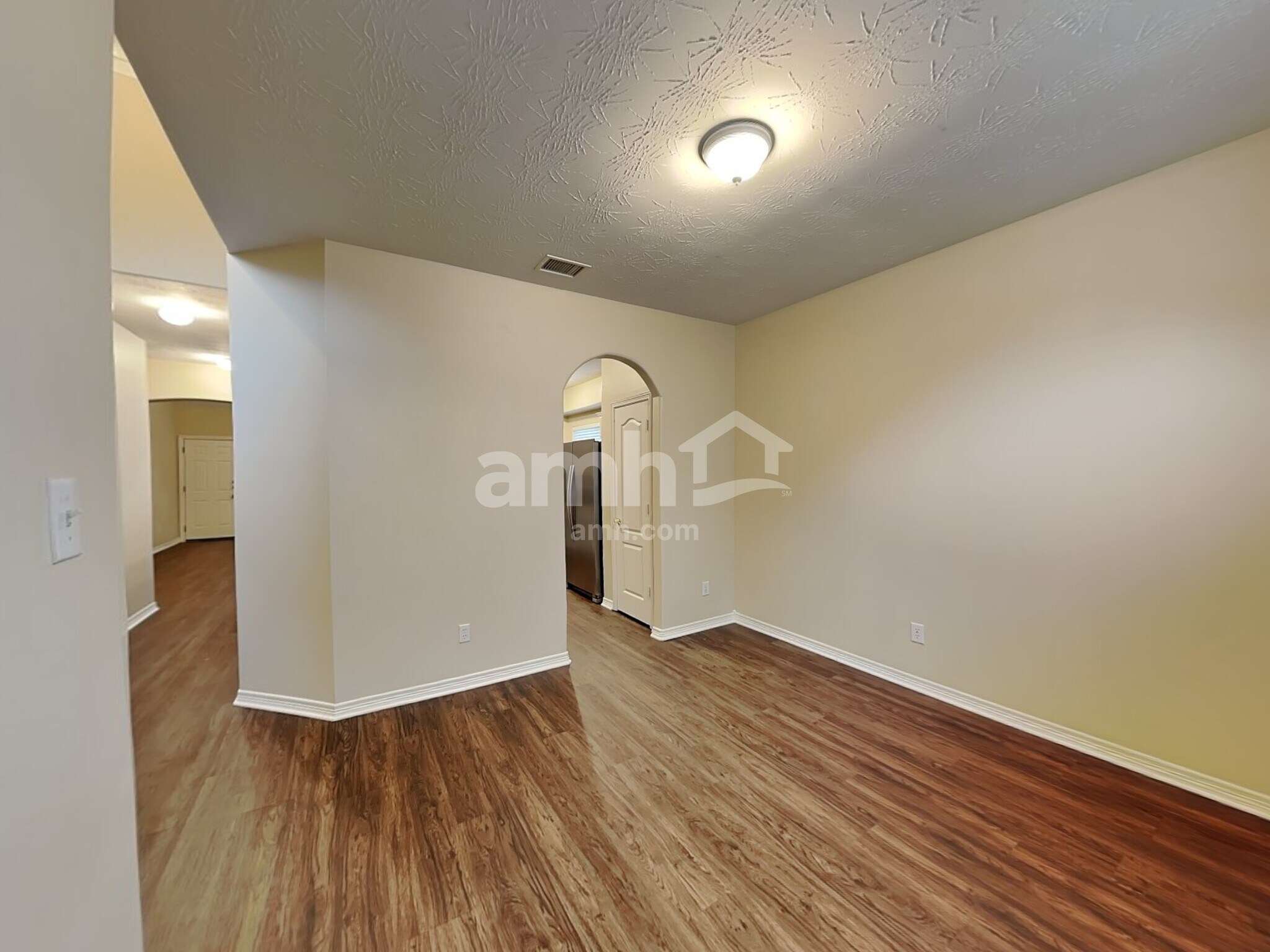 Building Photo - 38011 W Sulphur Creek Dr