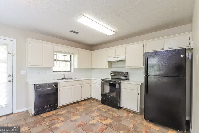 Building Photo - 4272 Falcon Crest Dr