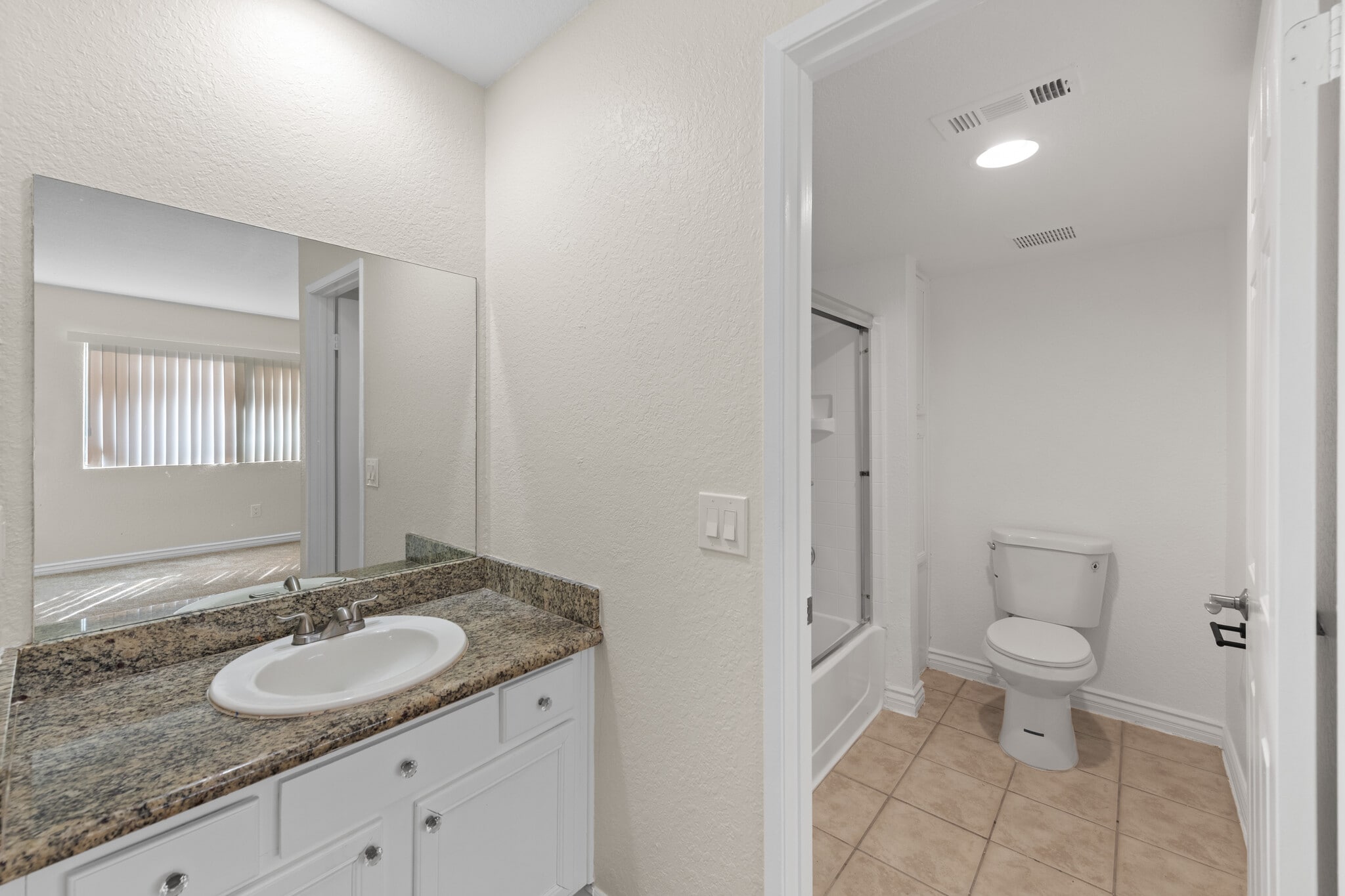 Building Photo - 78650 Ave 42 Ave