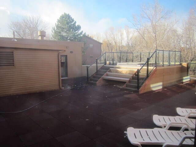 Building Photo - Large Updated One Bedroom Gold Run Condo!  Perfect Location!