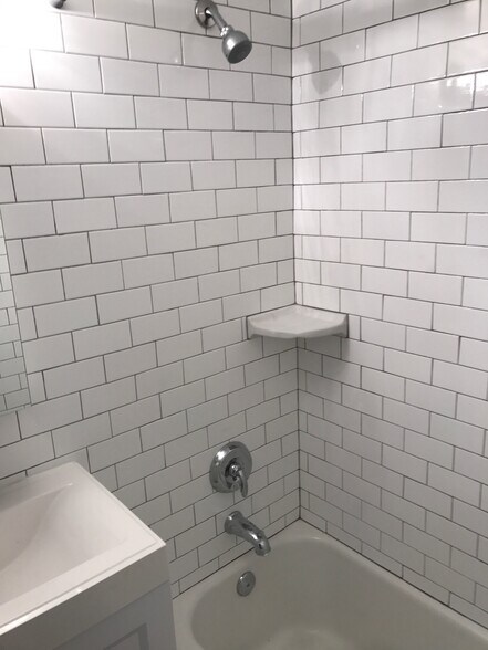 Building Photo - 950 25th St NW