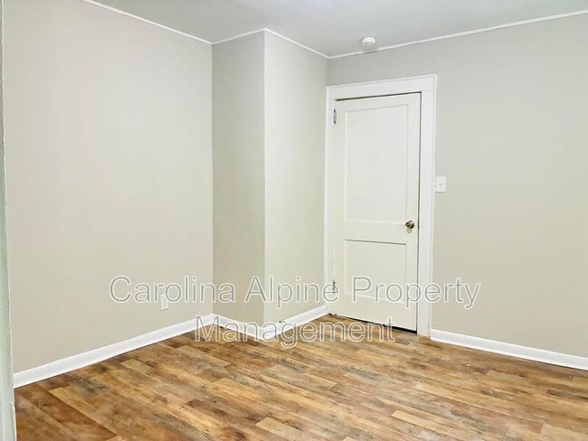 Building Photo - 602 Park Ave