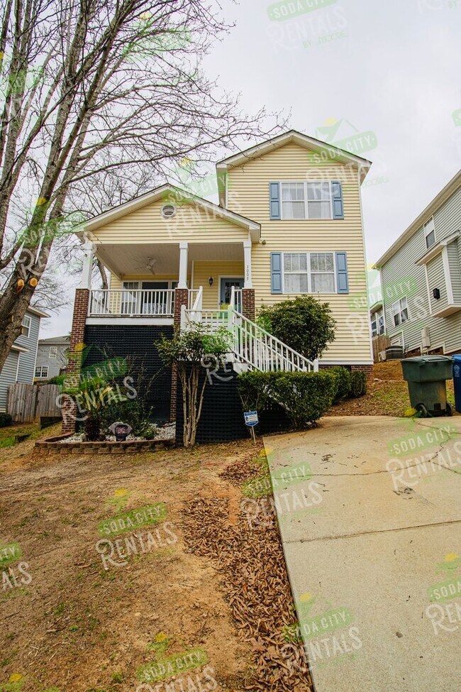 Building Photo - Pre-Lease for July 15 2026- 3 Bedroom, 2.5...