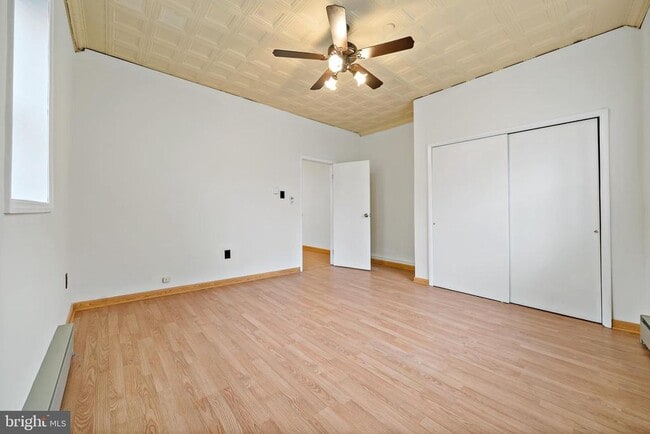 Building Photo - 1332 S 7th St