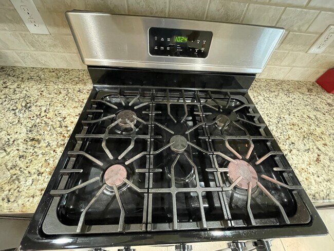 Building Photo - 1826 Bravos Manor Ln