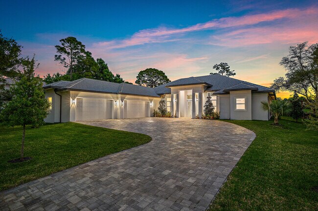 Building Photo - 18211 SE Old Trail Dr W