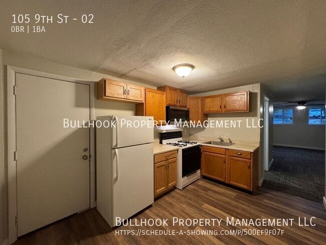 Building Photo - 105 9th St