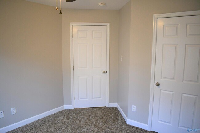 Building Photo - 22873 Horseshoe Bend