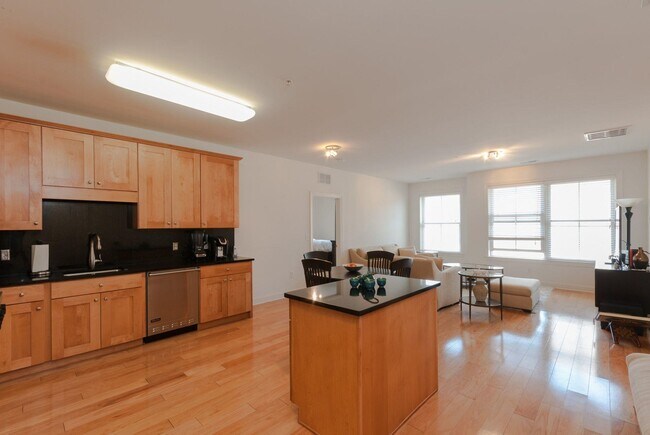 Building Photo - 20 Ave at Port Imperial