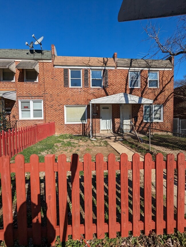 Building Photo - 1414 Locust Ave