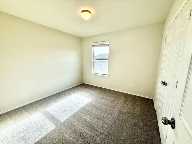 Building Photo - 1017 Cliffbrake Wy