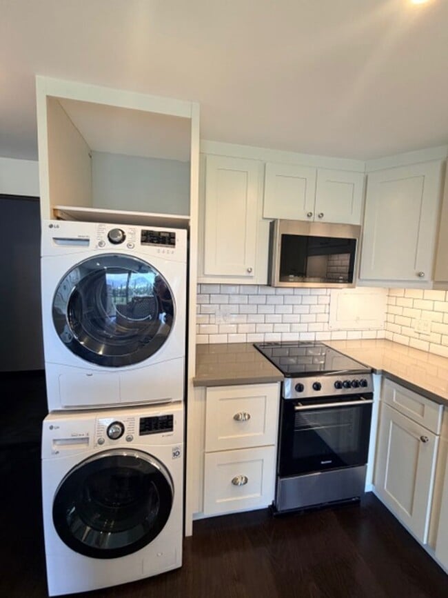 Building Photo - Renovated Studio at Kemoo by the Lake Ft Shafter/Scholfield Barracks