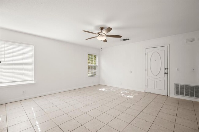 Building Photo - 6908 Broad Brook Dr