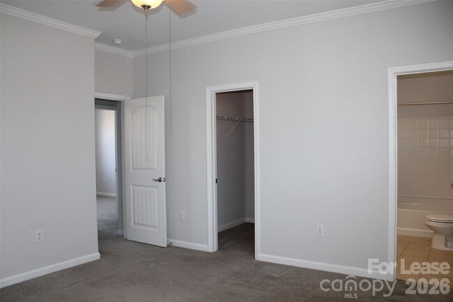 Building Photo - 1031 Central Park Cir