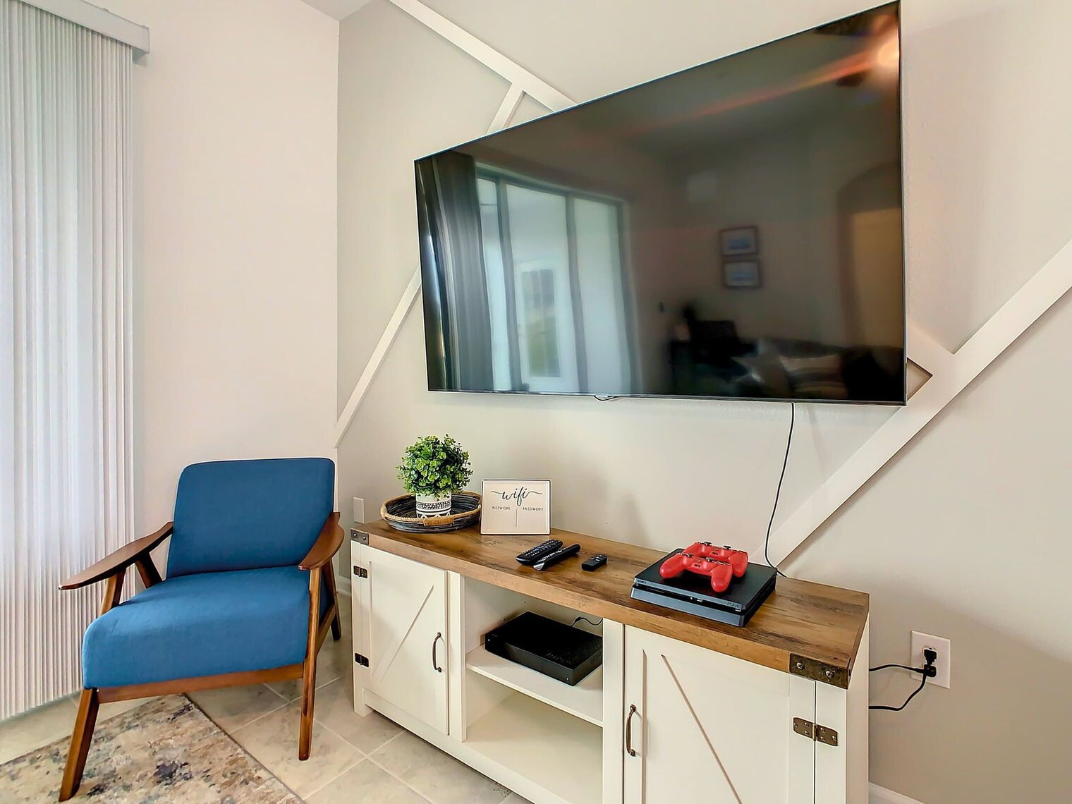 Building Photo - 9338 Sommerset Hills Dr