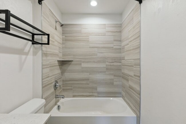 Building Photo - Stunning 4-Bed Home in Deer Creek Schools with Open Floorplan & Community Amenities