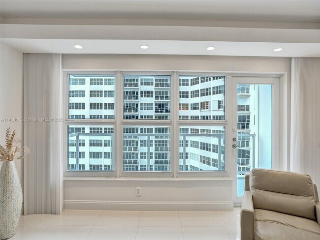 Building Photo - 3750 Galt Ocean Dr