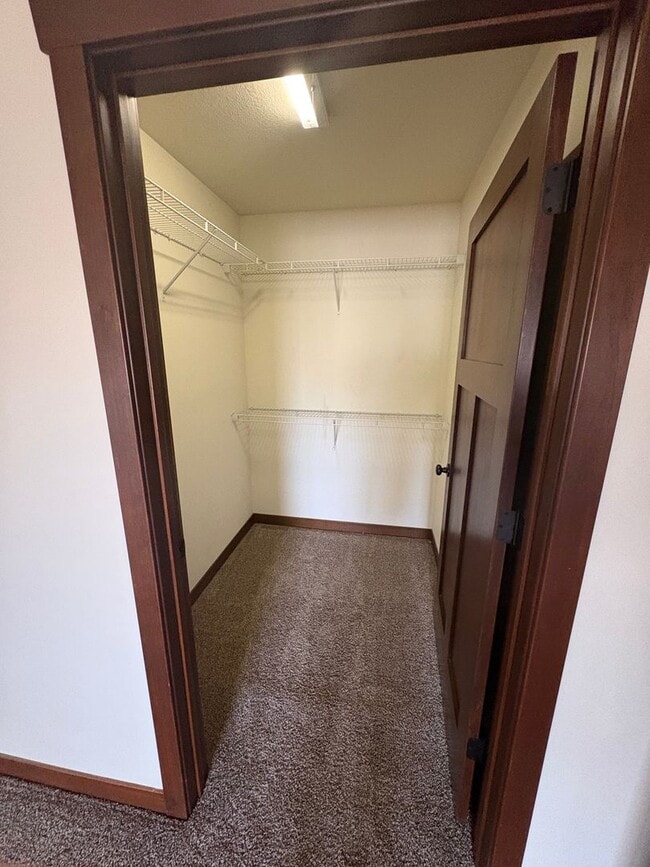 Building Photo - 3266 White Oak Ln