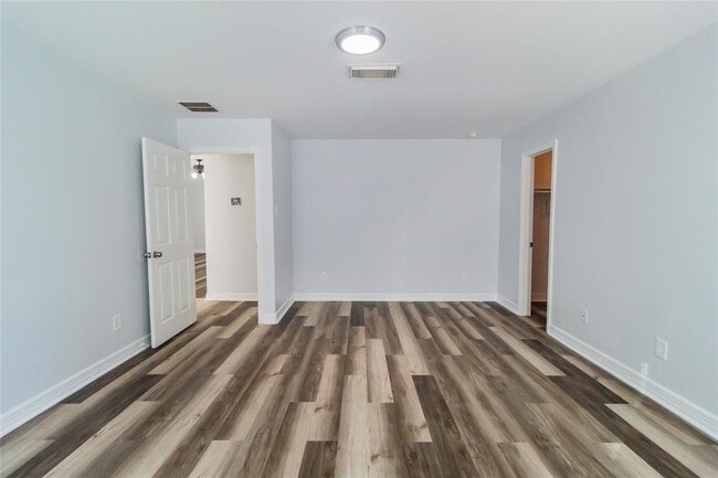 Building Photo - 19643 Summerlin Dr