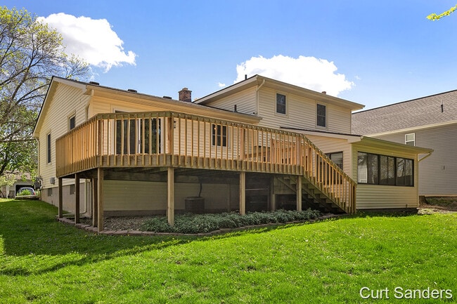 Building Photo - 2513 Longmeadow St NW