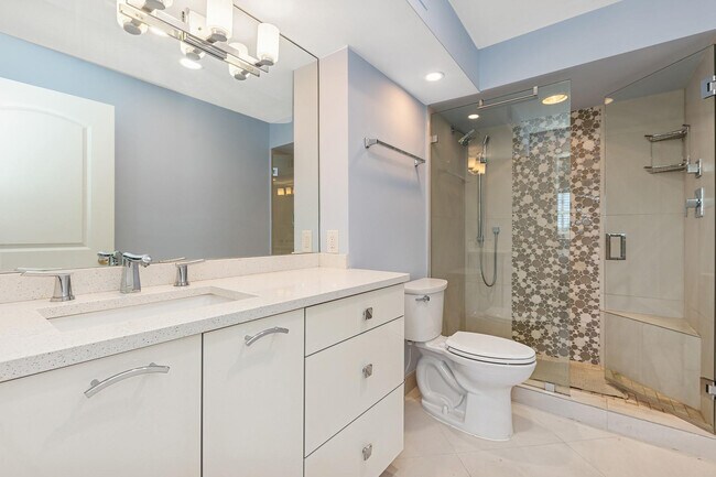 Building Photo - 2000 S Ocean Dr