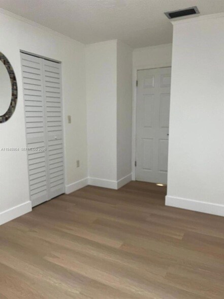 Building Photo - 1045 SW 122nd Ct