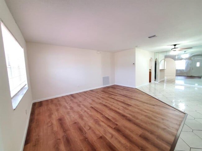 Building Photo - 3377 NW 22nd St