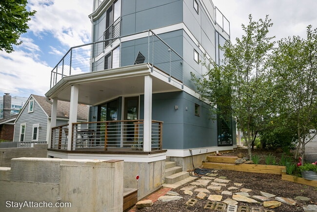 Building Photo - Fully Furnished Contemporary Residence in the Heart of Arlington