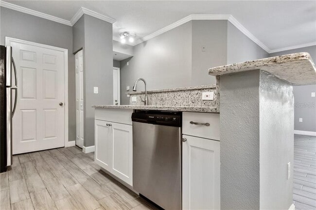 Building Photo - 5614 Pinnacle Heights Cir