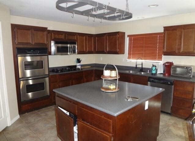 Building Photo - 1093 Tangerine Dr