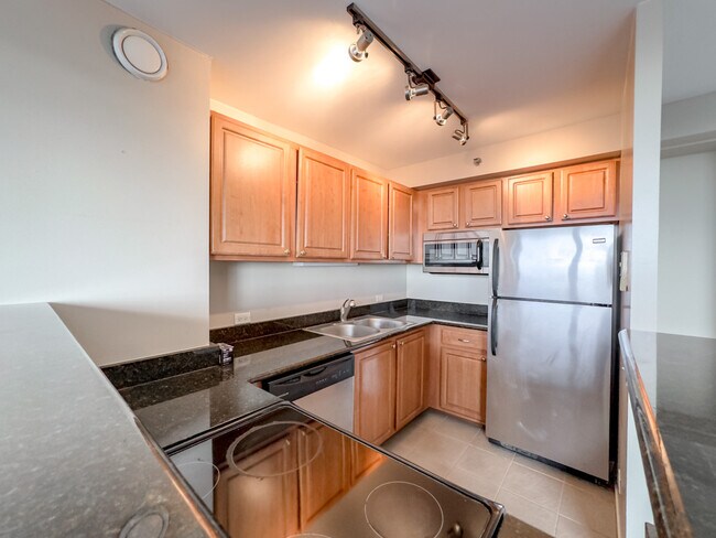Building Photo - 4334 N Hazel St