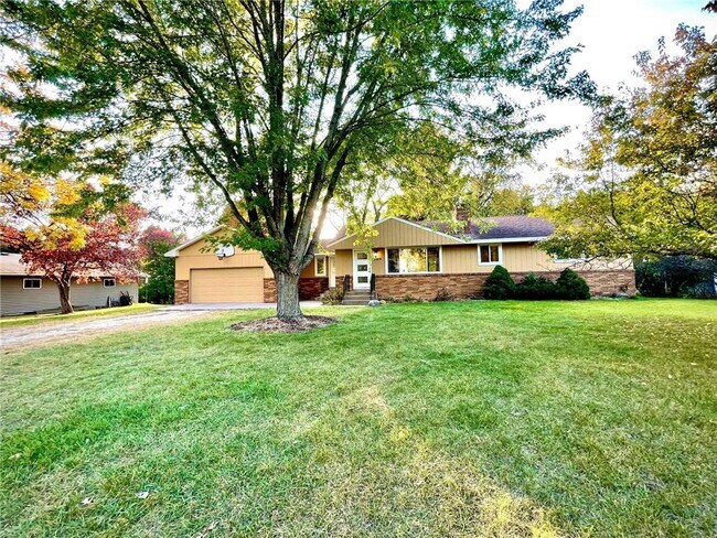 Building Photo - 5559 Turtle Lake Rd