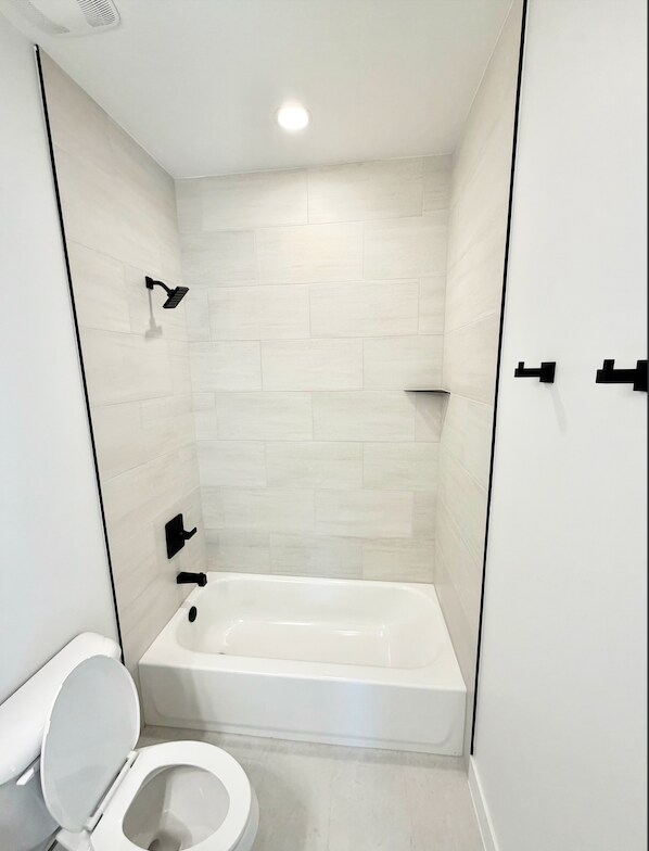 Building Photo - 4135 El Capitan Wy