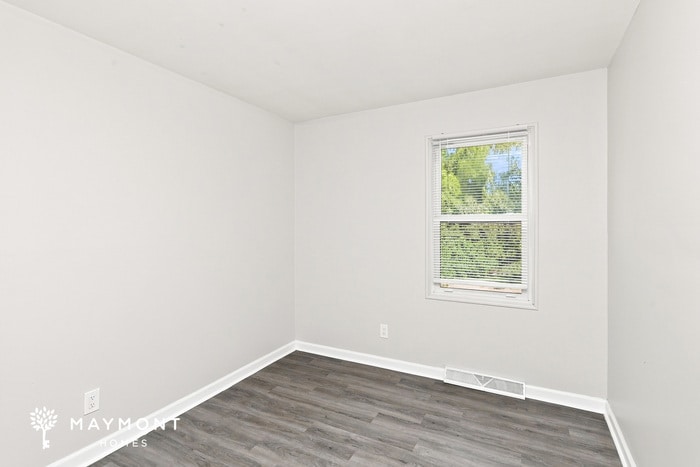 Building Photo - 2279 Miles Rd