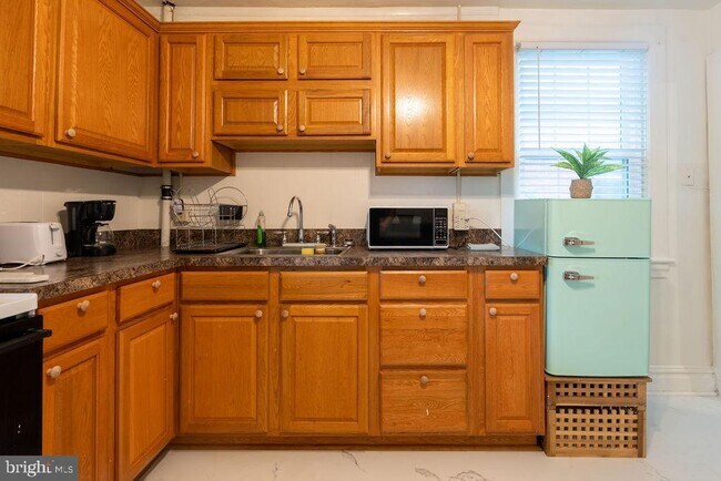 Building Photo - 315 Frederick St