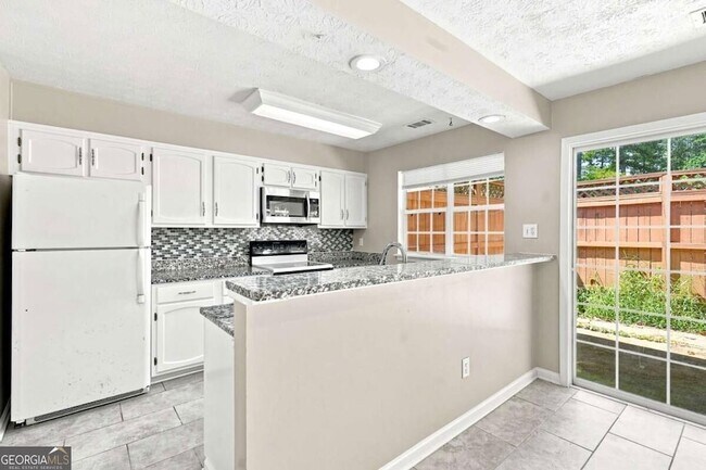 Building Photo - 5557 Clover Rise Ln