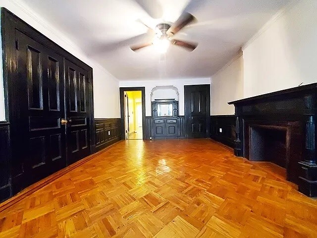 Building Photo - 306 Lewis Ave