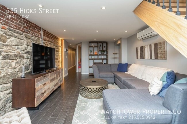 Building Photo - 335 S Hicks St