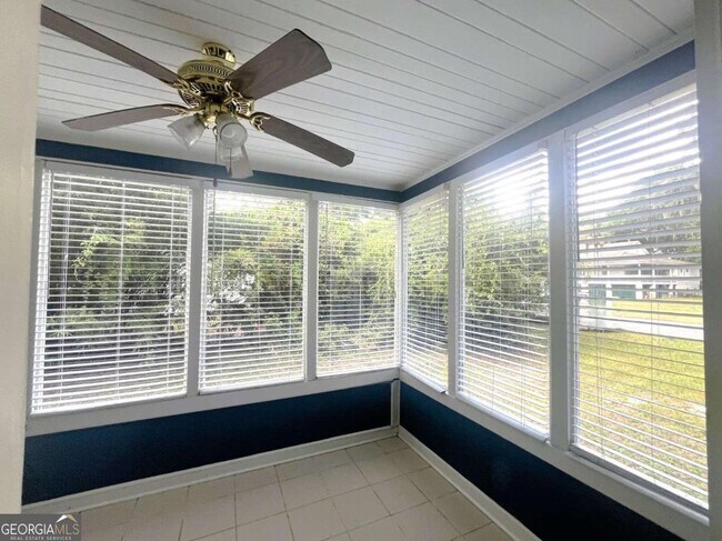 Building Photo - 402 Wheeler St